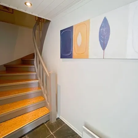 Ledaal Place - Center With 2br -free Parking - Balcony By アパート