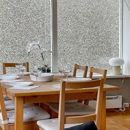 Ledaal Place - Center With 2br -free Parking - Balcony By アパート *