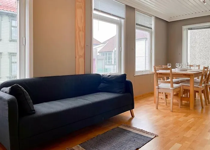 Ledaal Place 2 By Apartament